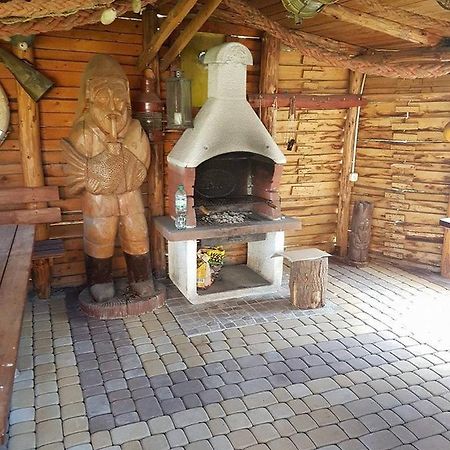 Pokoje Goscinne Irena Mieroszyno エクステリア 写真